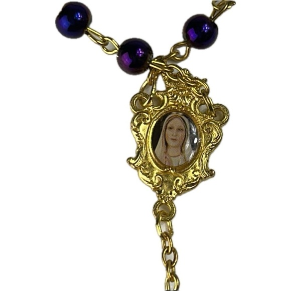 Rosary Purple Plastic Bead Gold Tone Crucifix Queen of Heaven Pray For Us - Picture 2 of 7